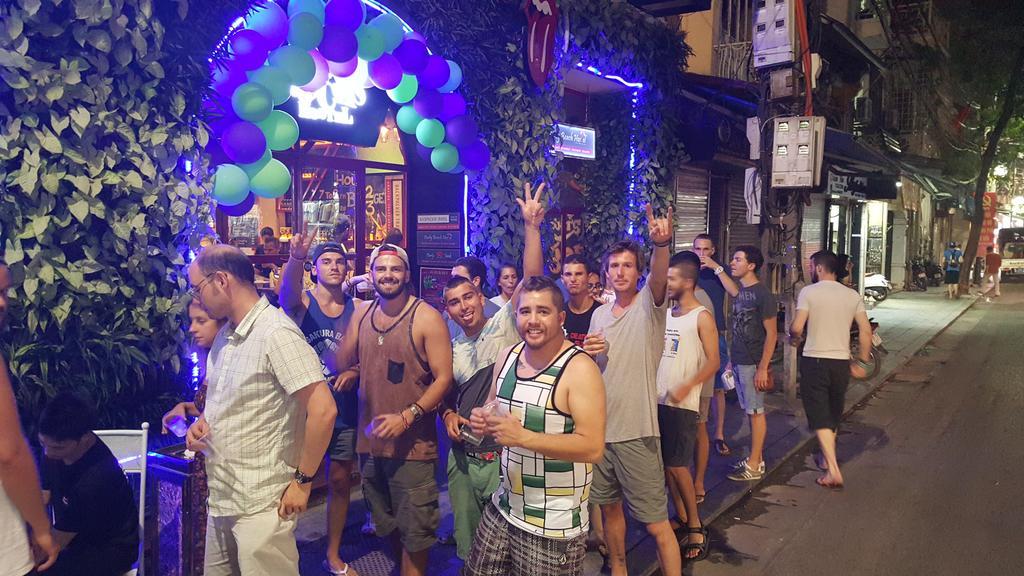 Hanoi Rocks Hostel ภายนอก รูปภาพ