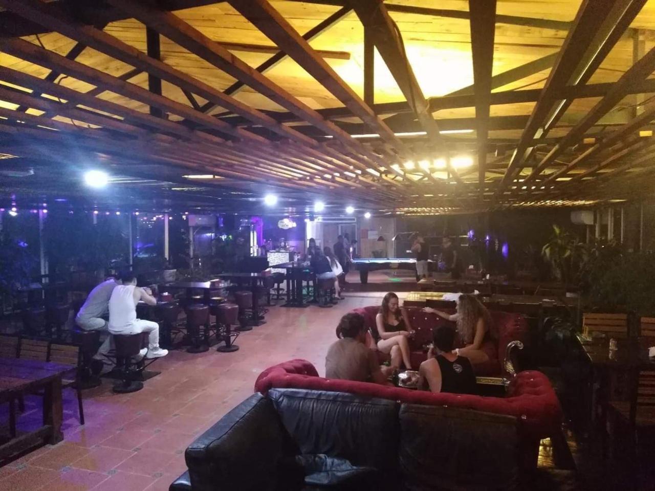 Hanoi Rocks Hostel ภายนอก รูปภาพ